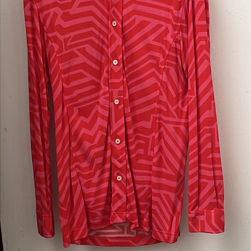 Gucci Red Long Sleeve Shirt made in Italy in  nineties. Size XL. Barely used.